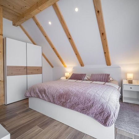 Villa Nesa - Beautiful Guest House At Continental Croatia With Outdoor Swimming Pool, Sauna And 3 Bedrooms Plaski Exterior photo