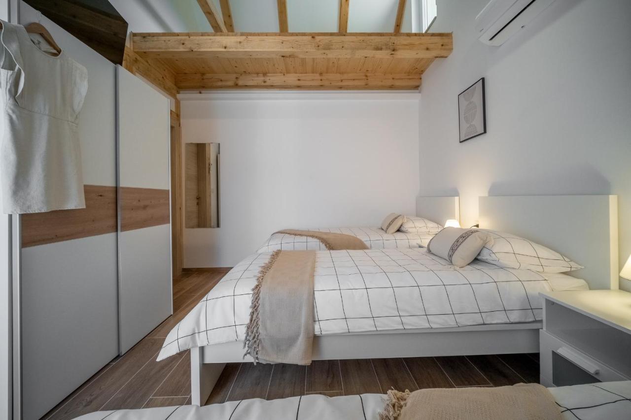 Villa Nesa - Beautiful Guest House At Continental Croatia With Outdoor Swimming Pool, Sauna And 3 Bedrooms Plaski Exterior photo