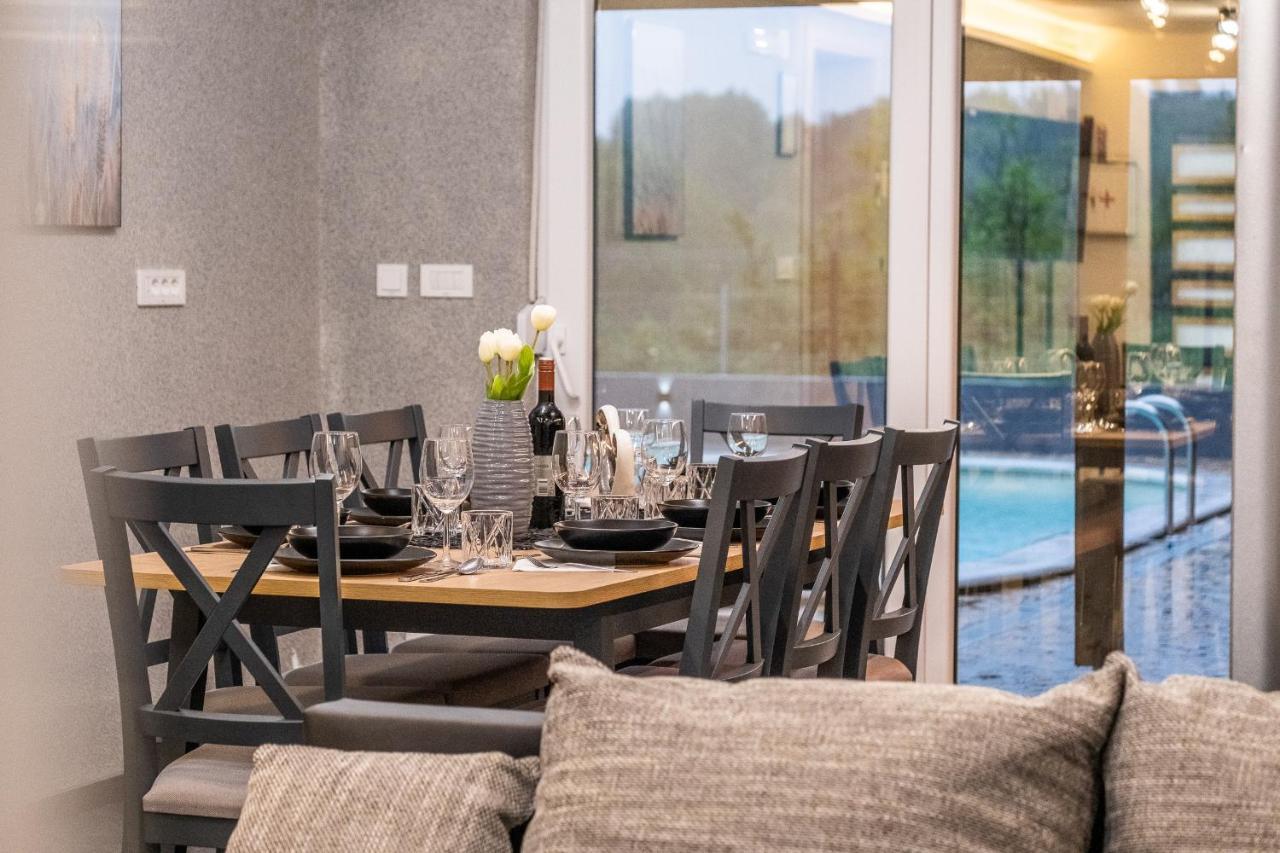 Villa Nesa - Beautiful Guest House At Continental Croatia With Outdoor Swimming Pool, Sauna And 3 Bedrooms Plaski Exterior photo